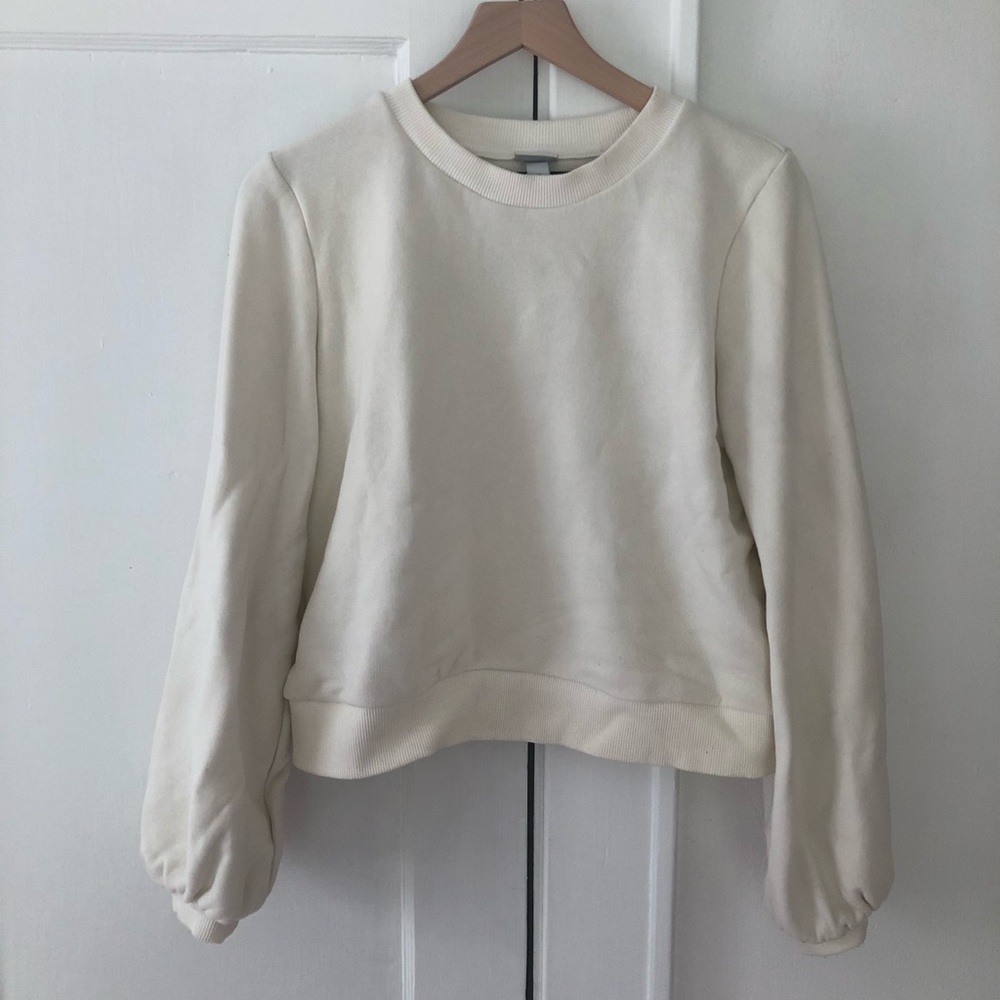 A New day balloon sleeve sweatshirt- Like new